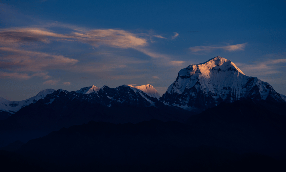 sunrise and mt dhaulagiri from poon hill
