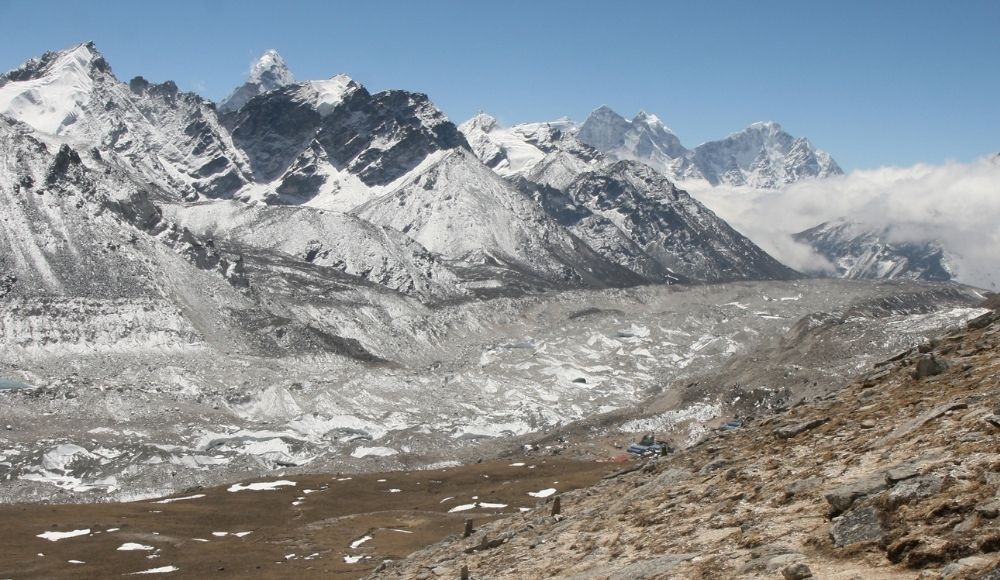 Everest trek in winter