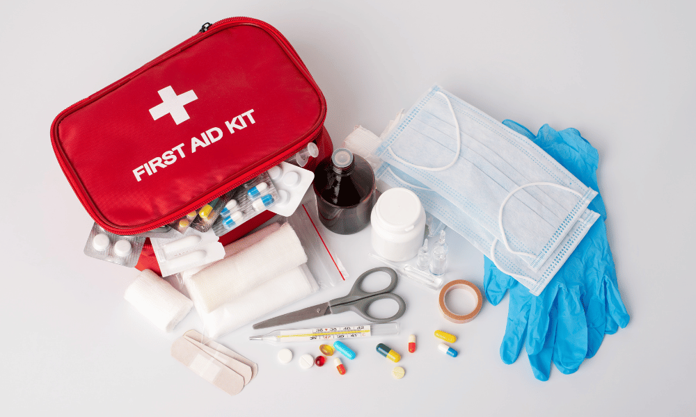 requirement of first aid kit while everest base camp trek